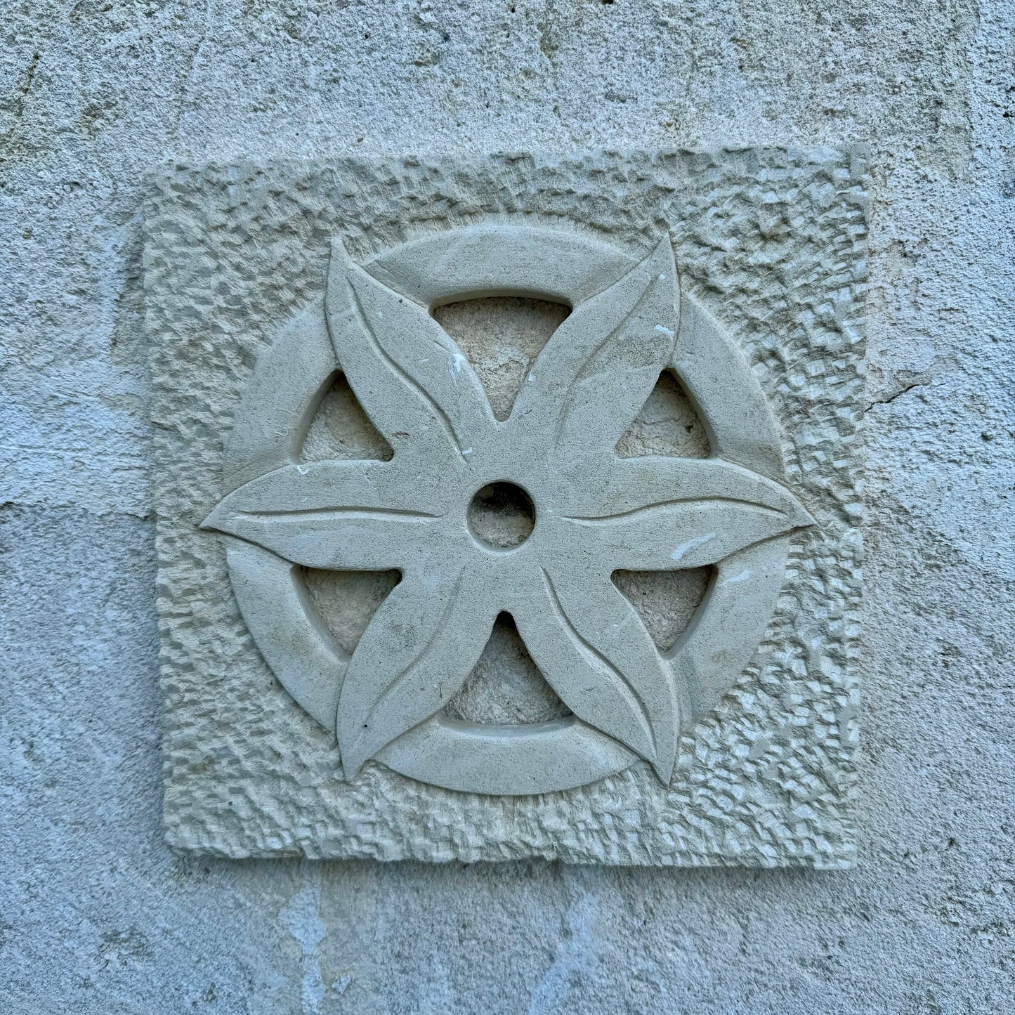 Copri presa d’aria griglia di areazione realizzata in pietra leccese e lavorata a mano| Pietra leccese| Puglia| Salento| modello Salentina|