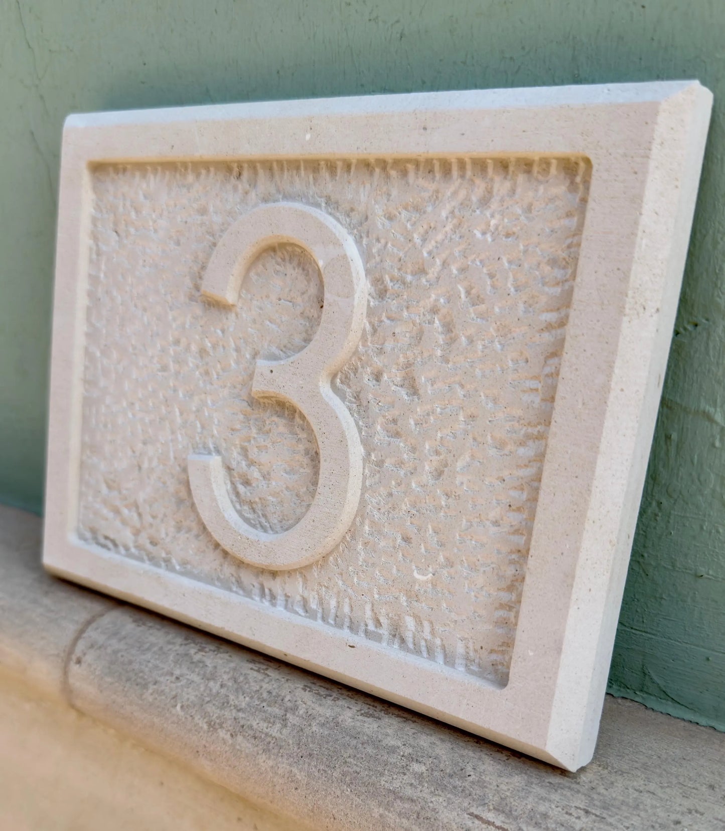 Numero civico in pietra leccese