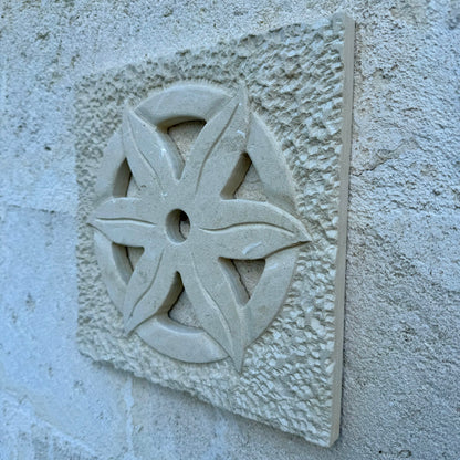 Copri presa d’aria griglia di areazione realizzata in pietra leccese e lavorata a mano| Pietra leccese| Puglia| Salento| modello Salentina|