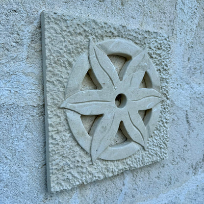 Copri presa d’aria griglia di areazione realizzata in pietra leccese e lavorata a mano| Pietra leccese| Puglia| Salento| modello Salentina|