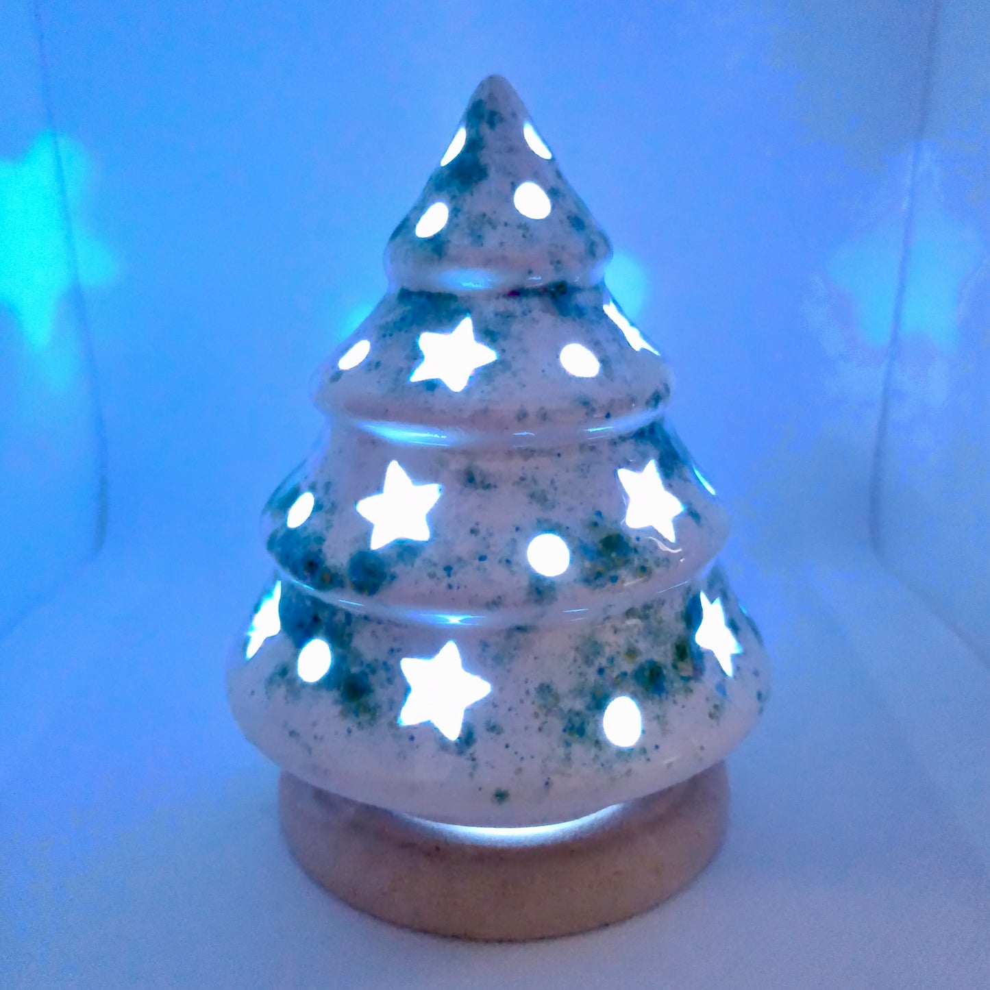 Albero di NATALE portacandela/lampada traforato in ceramica dipinto a mano - CRC Artigian Design